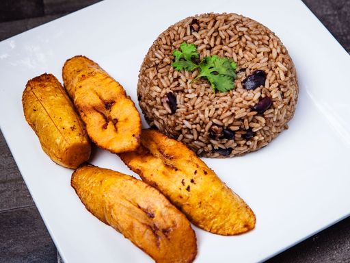 Caribbean rice and kidney beans with fried plantains